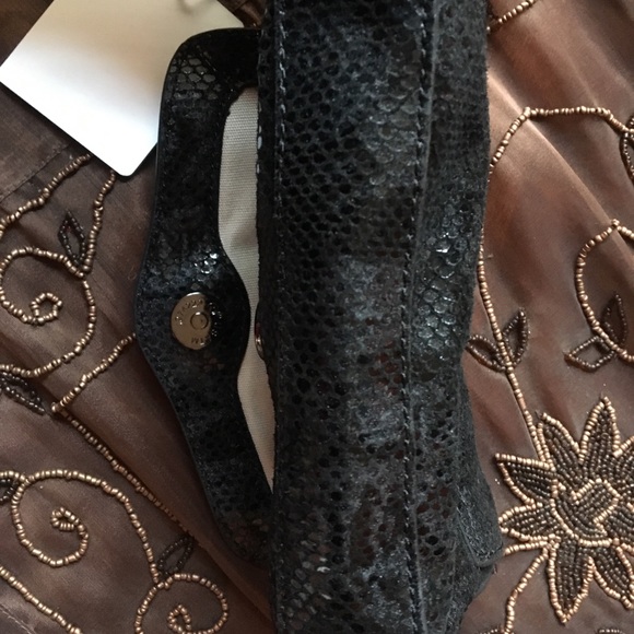 Tory Burch clutch - Picture 5 of 7